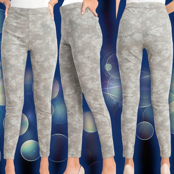 Spanx ‘Ankle Jean-ish Leggings’ in Gray “Stone Wash Camo” Size Medium - Picture 1 of 16